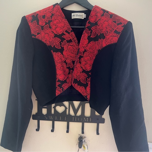 Holt Renfrew crop blazer - Picture 1 of 2